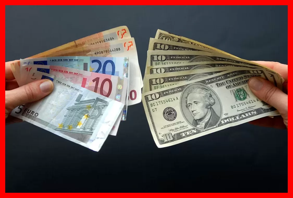 قیمت لحظه‌ای دلار و یورو در چهارشنبه ۸ مهر ماه امروز