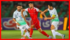 پرسپولیس با گل علیپور نیمه اول را مقابل ذوب‌آهن برده است