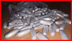 کشف ۳۴۰ گرم مواد مخدر صنعتی از معده دو قاچاقچی در زیرکوه خراسان جنوبی؛ اقدام بی‌سابقه پلیس
