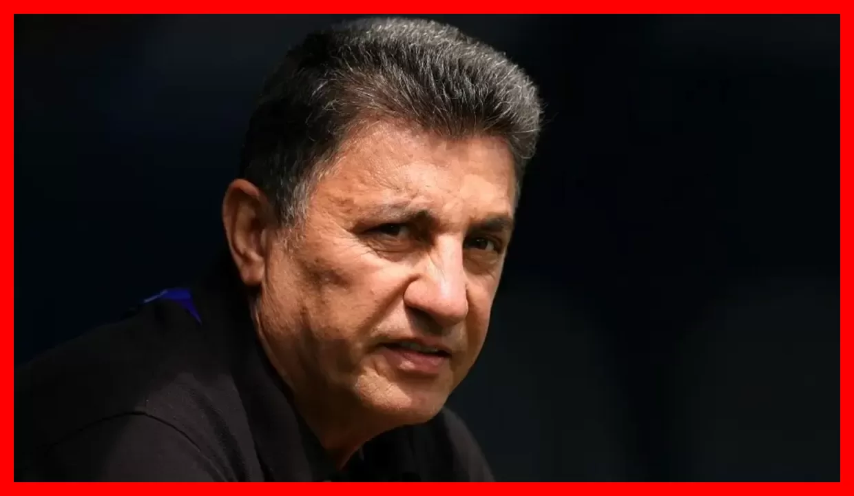امیر قلعهنویی قرارداد تیم ملی فوتبال را بدون رقم و فقط با امضای سفید بست