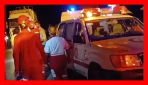 هلال احمر اعلام کرد: واژگونی اتوبوس بم به مشهد با ۴۸ مصدوم