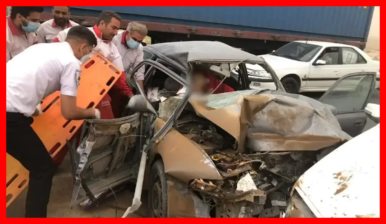 تصادف زنجیرهای ۹ خودرو در اتوبان قم–کاشان؛ امدادرسانی فوری به ۱۵ مصدوم
