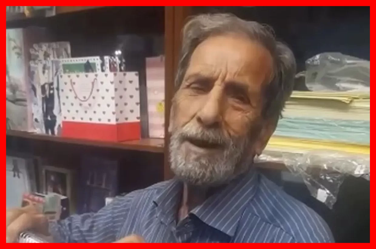آقای بازیگر با شغل جدید و جذاب در یک کتابفروشی شگفتزدهتان میکند!