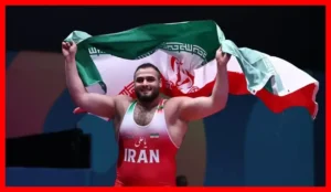 فردین هدایتی با پیروزی قاطع ۸ بر صفر قهرمان کشتی فرنگی جهان شد