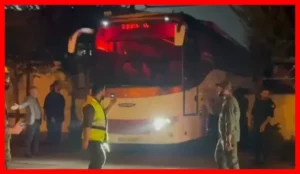 کاروان تراکتور با اسکورت پلیس از انزلی خارج شد پس از لغو بازی ملوان (+عکس)
