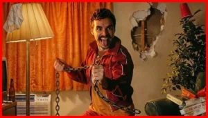 بررسی کامل فیلم احمق‌ها (Idiots) | کمدی جذاب سال در 6عصر