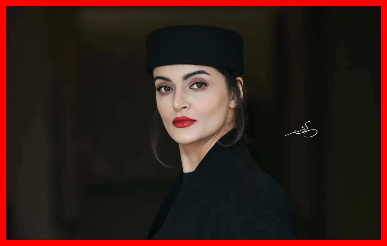 نیلوفر پارسا با انتخابی جذاب در جشنواره فیلم کوتاه حاضر شد