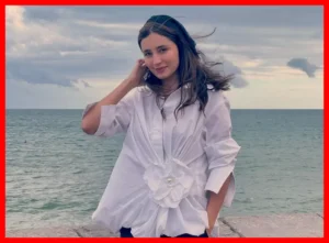 تصاویری جذاب از بازیگر زیبای «زن و بچه» در سفر خاطره‌انگیز به اسپانیا